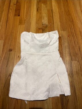 Lulu's Cream Strapless Floral Jacquard Mini Dress